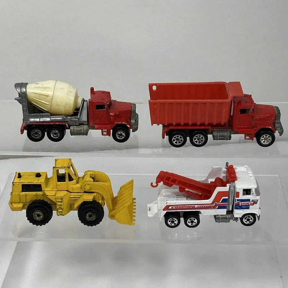 Vtg Hot Wheels Construction Lot Peterbilt Dump Cement Tow Truck Front Loader